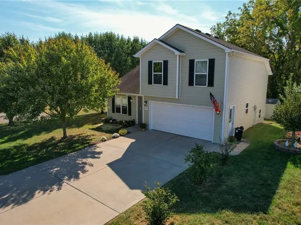 1712 Winding Creek Ln, Cameron, MO 64429