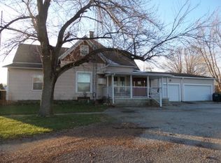 406 E Madison Ave, Casey, IL 62420