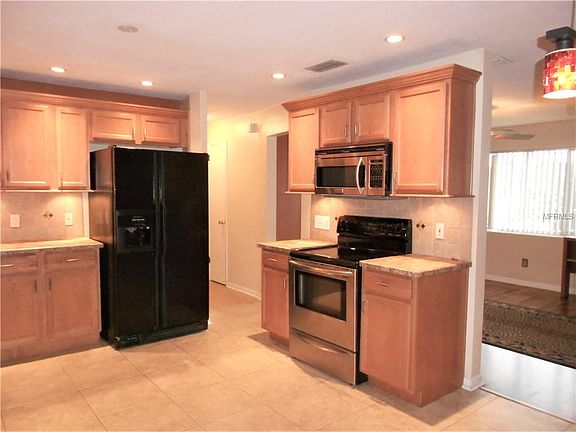 4th image of 1456 Cambridge Dr