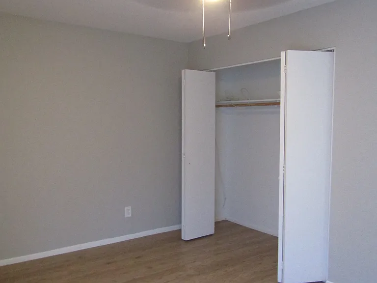 260 W 8th Ave #117 — Photo 8