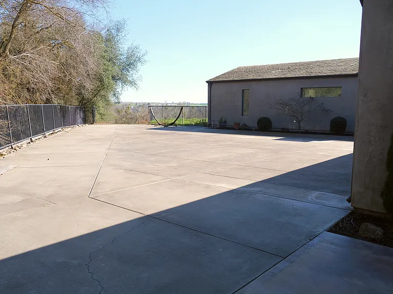 12509 Rodden Rd — Photo 25