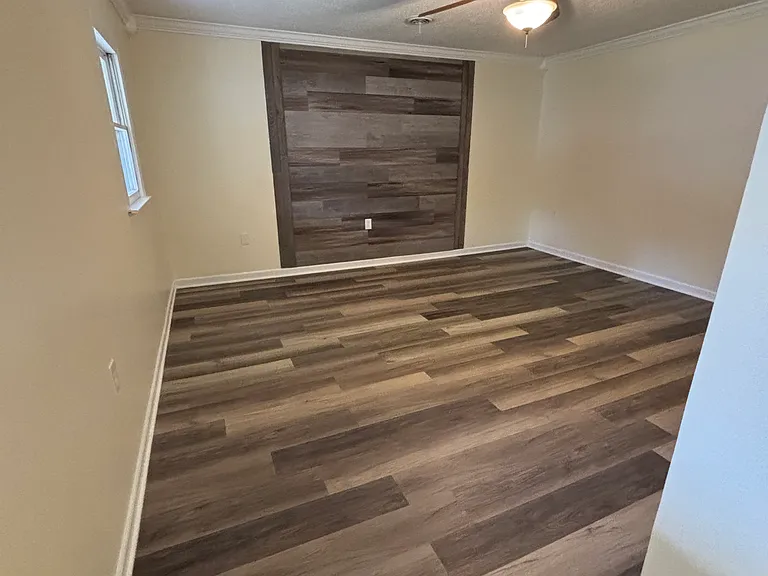 204 Alethia St — Photo 4