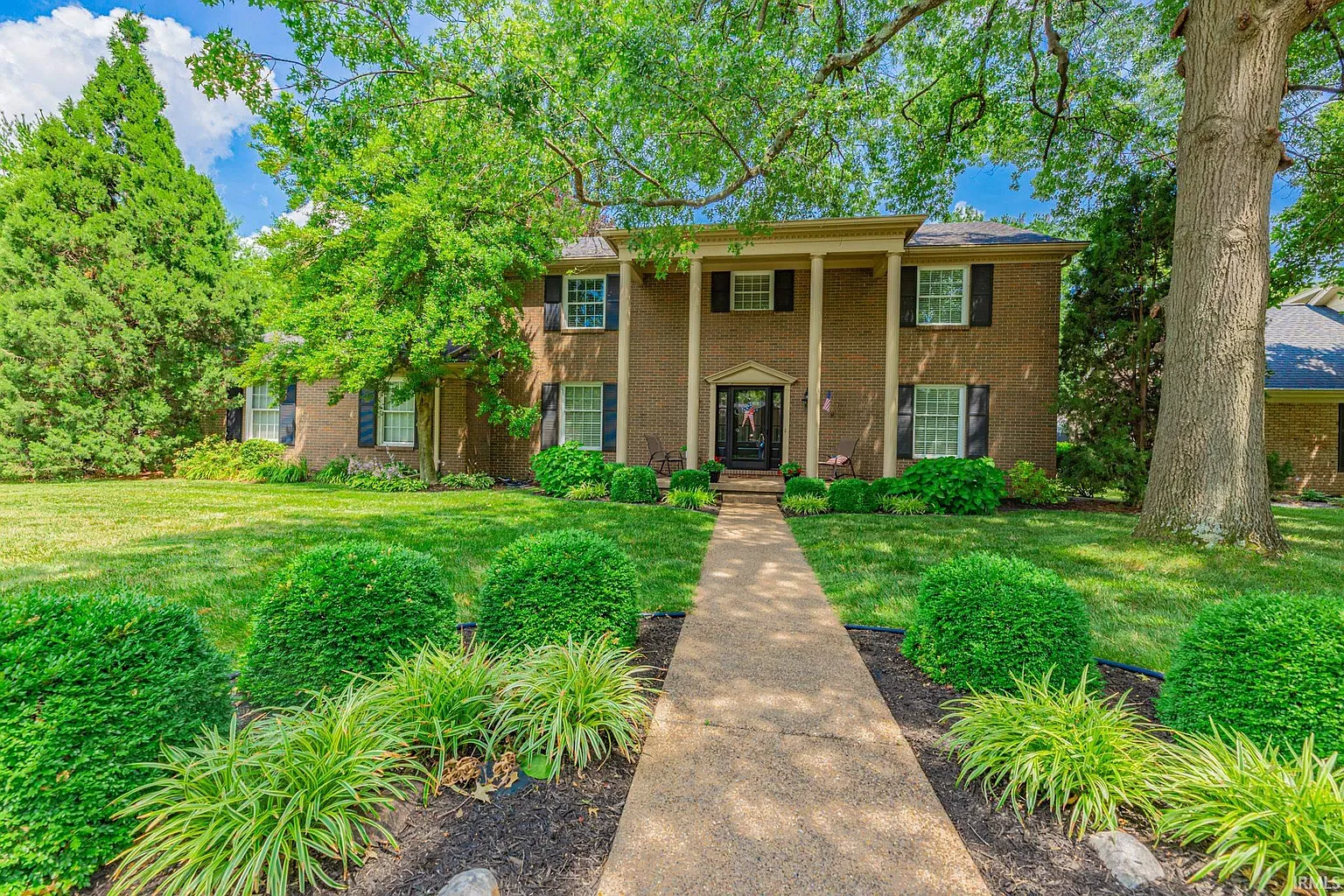 516 Martin Ln photo 1