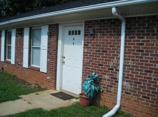 1916 Tischer Rd, Raleigh, NC 27603