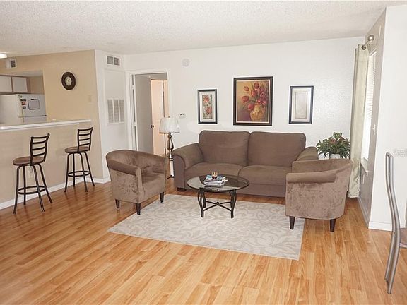 3rd image of 2201 Key West Ct APT 318