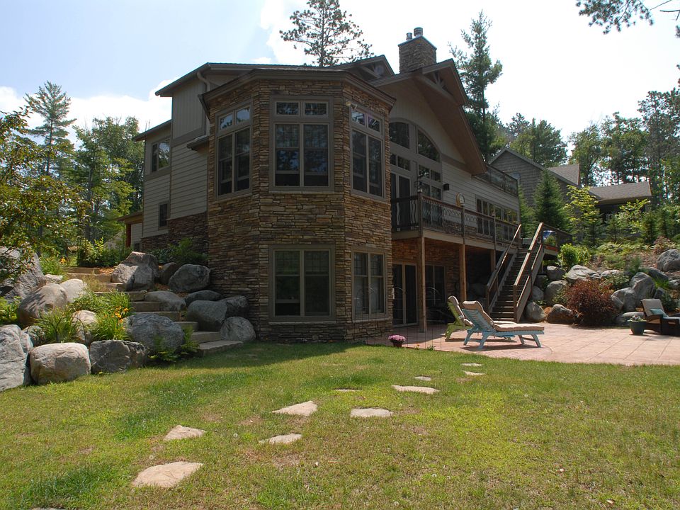 Stunning on 3 Lakes Chain!