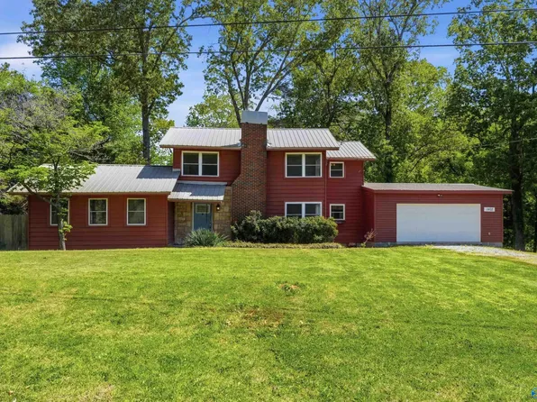 1402 Mitchell Pines Trl, Decatur, AL 35603