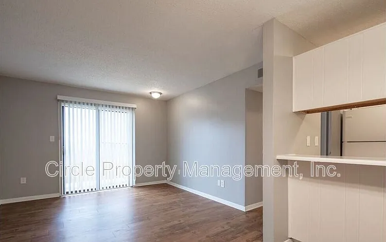 1 bed, 1.0 bath, 570 sqft, $699 — Photo 4