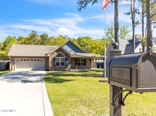 510 Hammond Farms Rd, Hope Mills, NC 28348