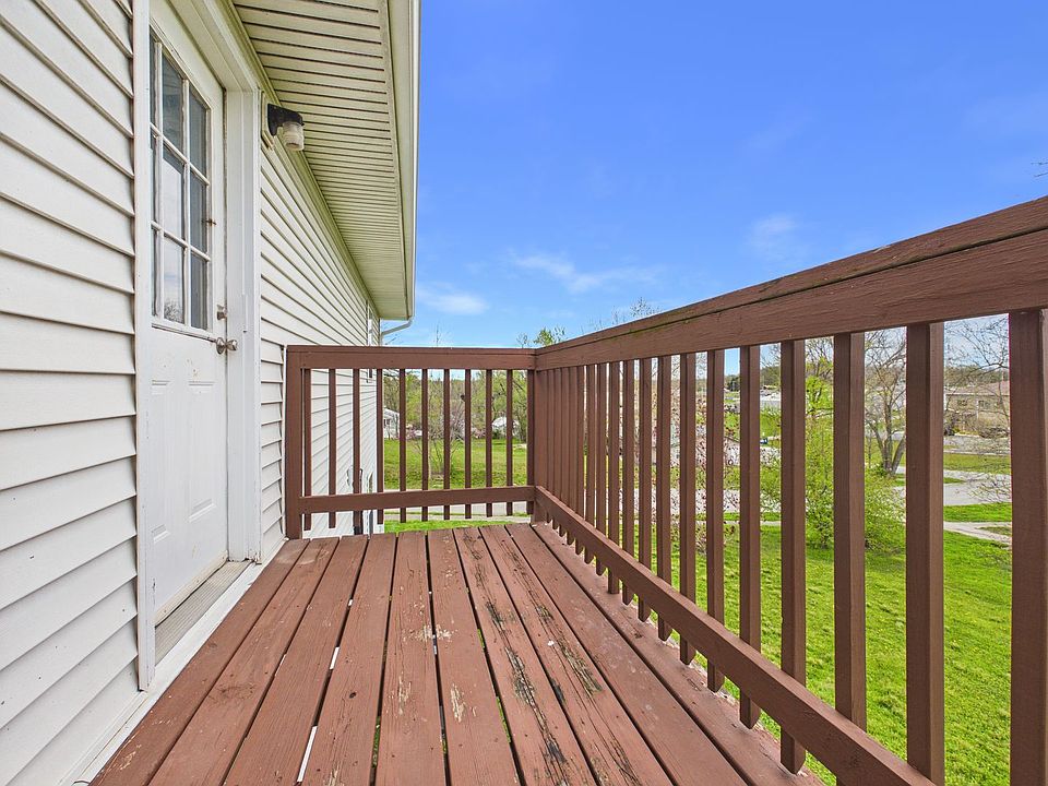 1st image of 209 W Bridge St #D