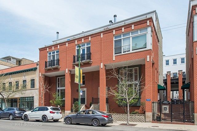 1st image of 2843 N Lincoln Ave APT 106