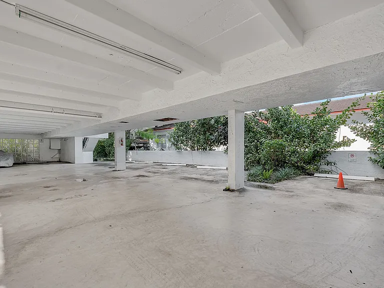 1114 Douglas Rd #4 — Photo 15
