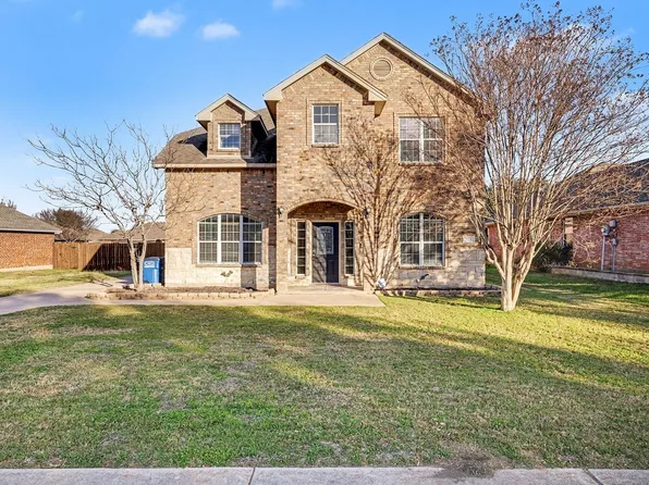 208 Cobblestone Cir, Red Oak, TX 75154