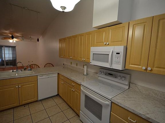 2nd image of 7781 Country Pl