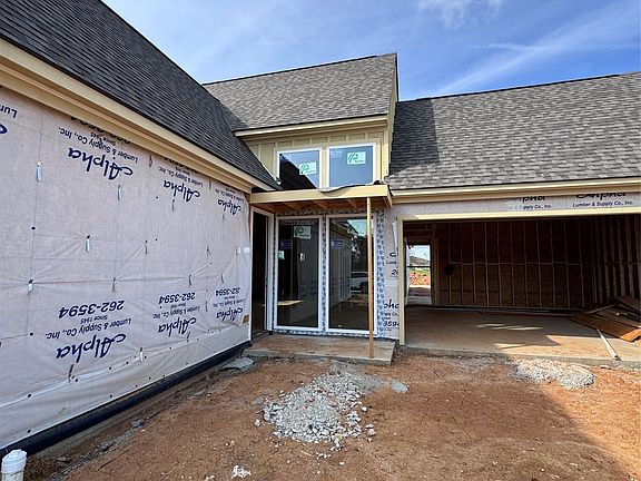 2nd image of 8443 Guildhall St