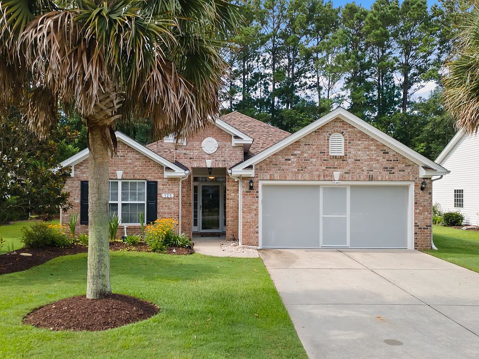 1st image of 125 Seville Dr.