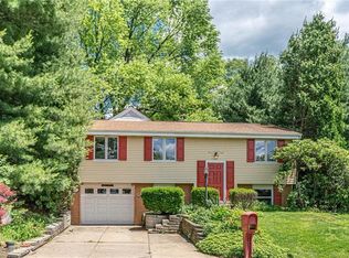 2714 Oakmoor Dr, Allison Park, PA