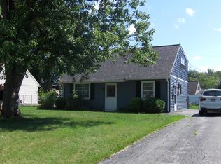 38 Elsie Ln, Grand Island, NY 14072