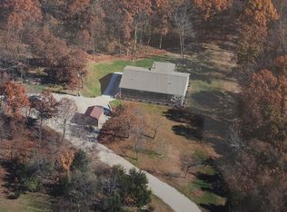 18726 415th Rd, Livonia, MO 63551