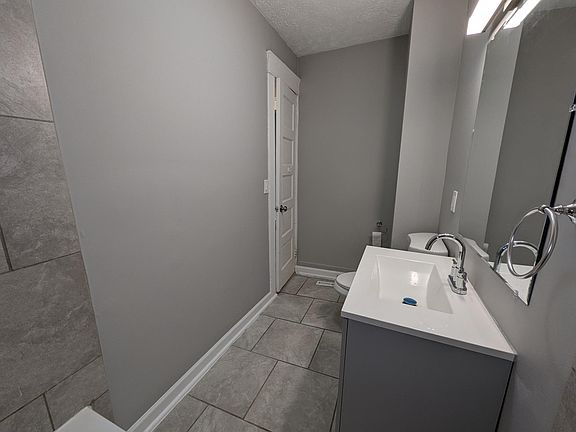 2nd image of 3544 Seymour Ave
