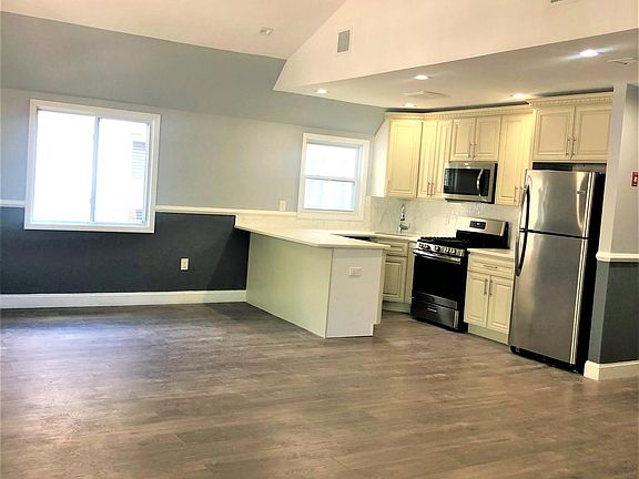 2nd image of 13446 159th St