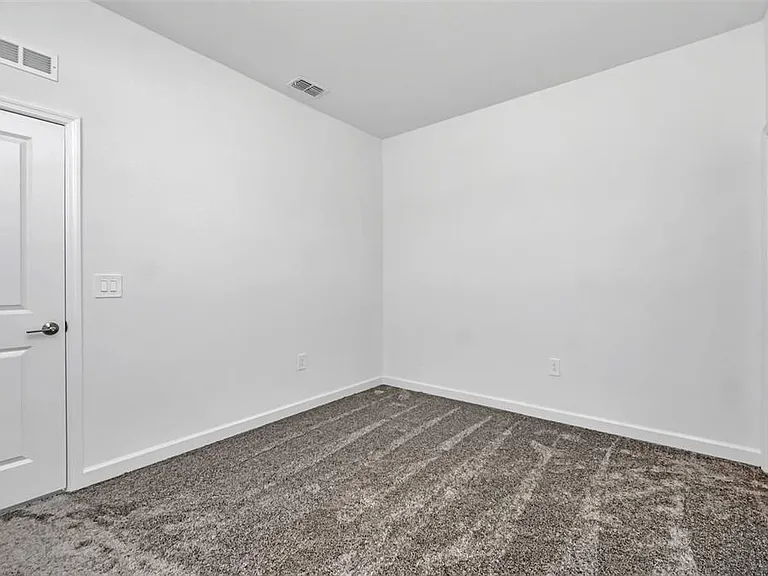 5768 Stephens Rd — Photo 36