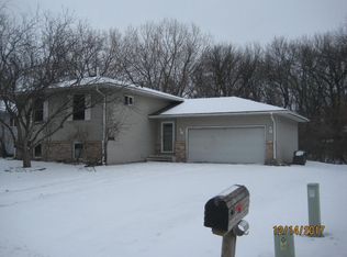 1980 Cope Ave E, Maplewood, MN 55109