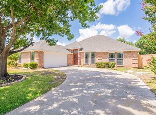 7517 Peachtree Trl, North Richland Hills, TX 76182