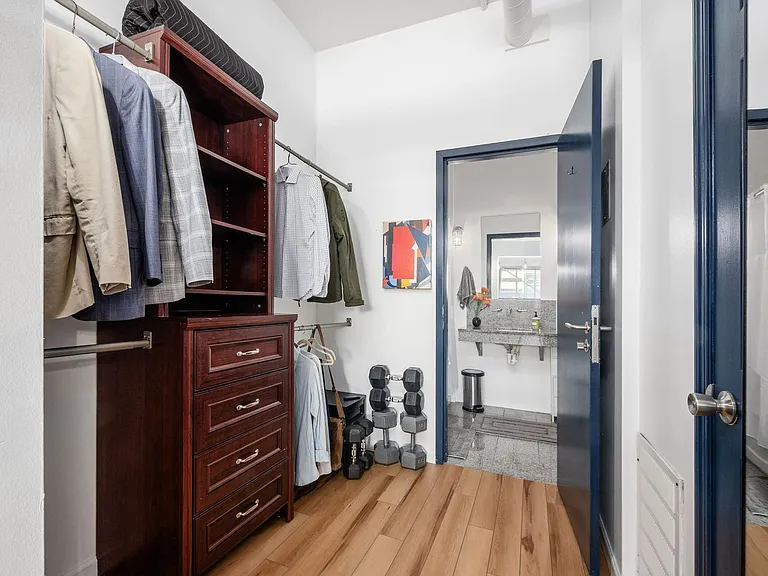 60 E Spring St #105 — Photo 4