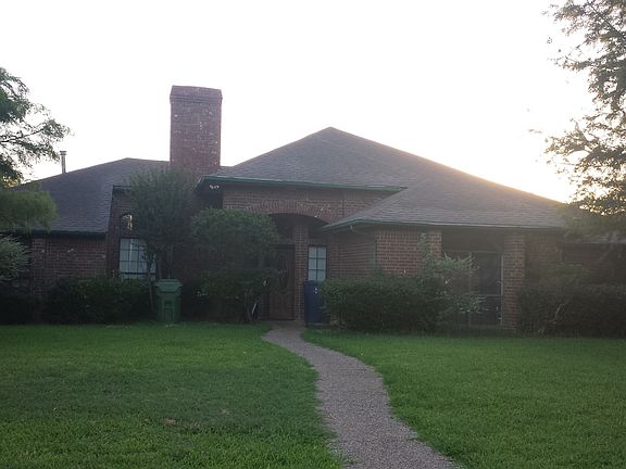 2nd image of 4829 Kelso Pl