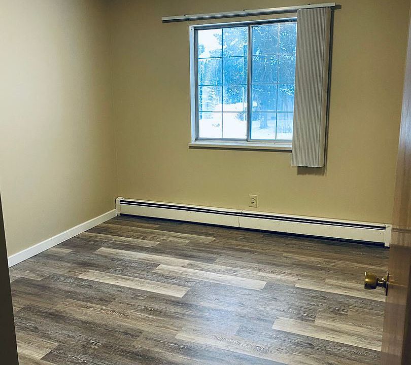 2nd image of 1601 E 10th St #8402441