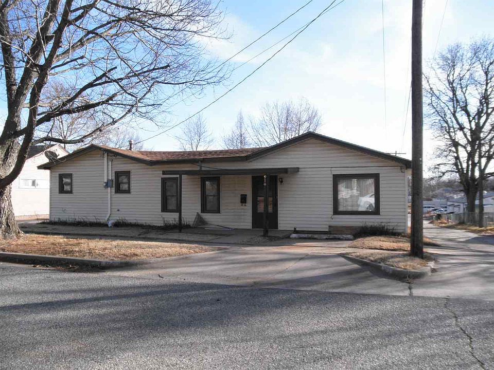 1st image of 916 E Cherry Ave