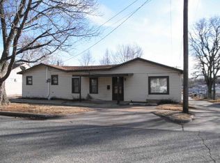 916 E Cherry Ave, Ponca City, OK 74601