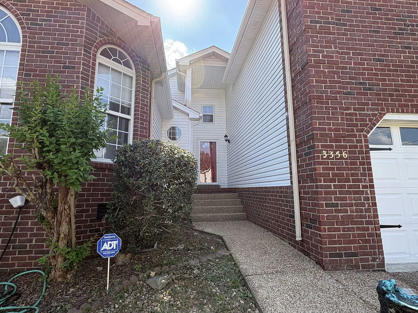 Large Home in Peninsula Point — Photo 2