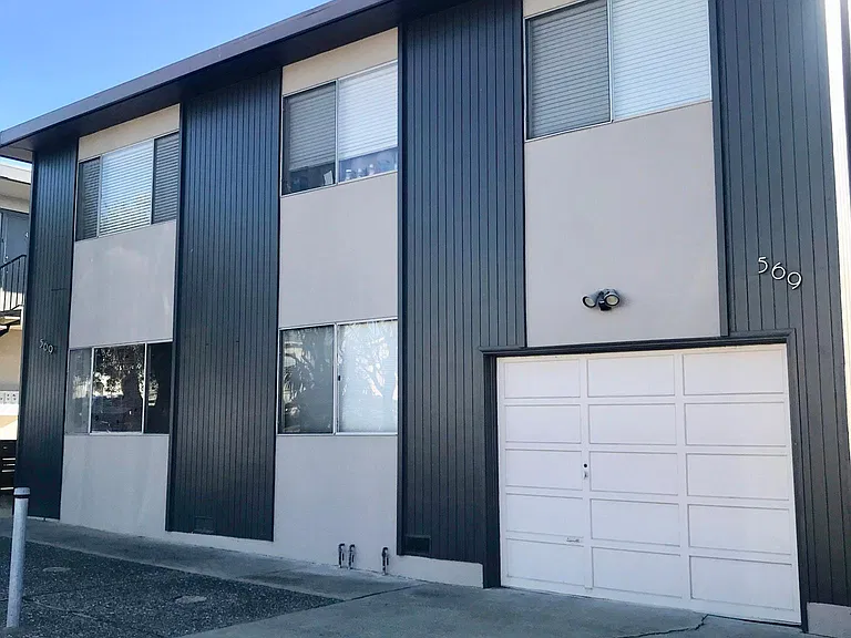 569 Commercial Ave — Photo 1