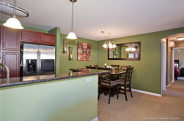 3 bed, 970 sqft, $3,400 — Photo 4