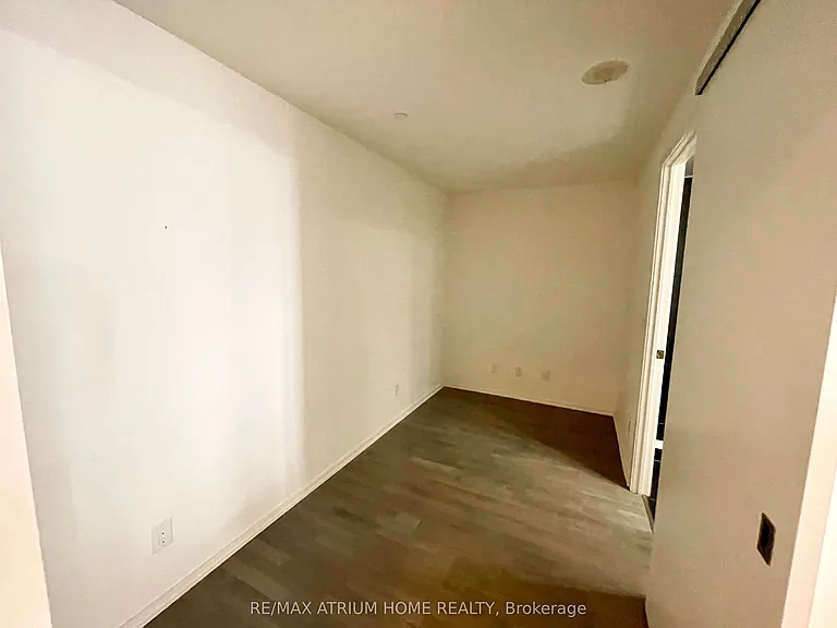 1 Bloor St E #1809 — Photo 23