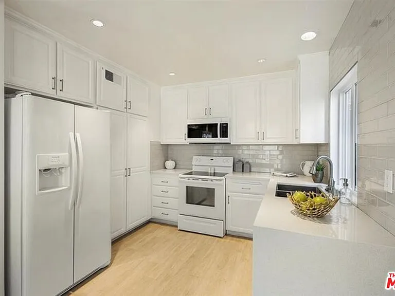 2345 Roscomare Rd #201 — Photo 6