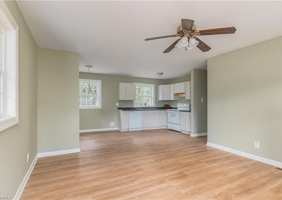 1st image of 3304 Oberlin Dr