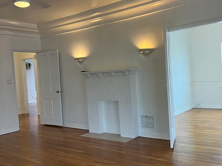 442 N Spaulding Ave #442 — Photo 8