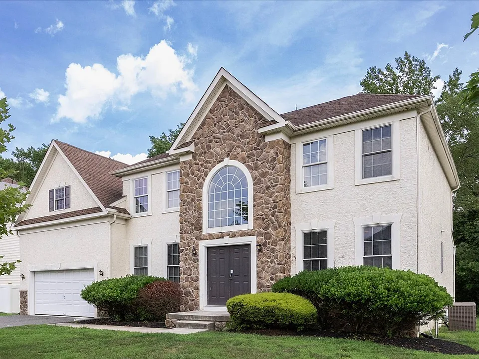 209 Peony Ln
