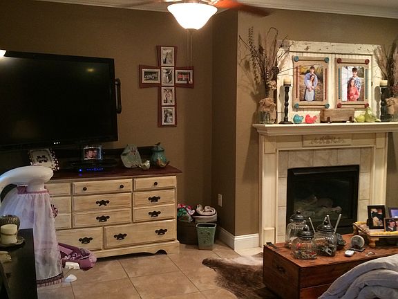 3rd image of 127 Crossridge Cir