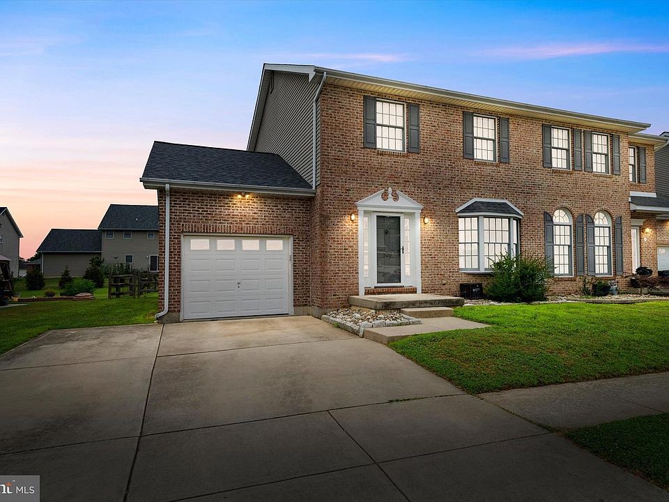 1st image of 109 Marble House Dr