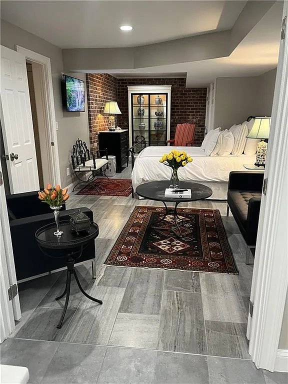 1 bed, 1.0 bath, 2222 sqft, $2,225 — Photo 4