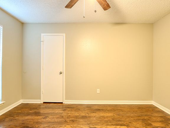 4th image of 707 Harbour Town Dr APT 4