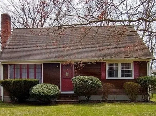 8 Birch St, Seekonk, MA 02771