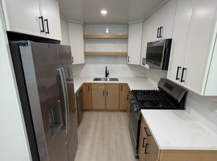 122 Madrid Ave APT A, El Granada, CA 94018