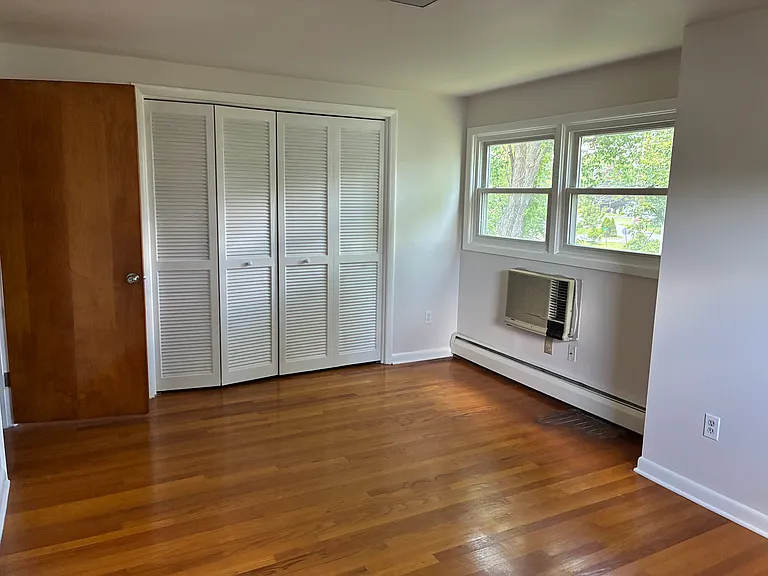 61 Phillips Rd — Photo 22