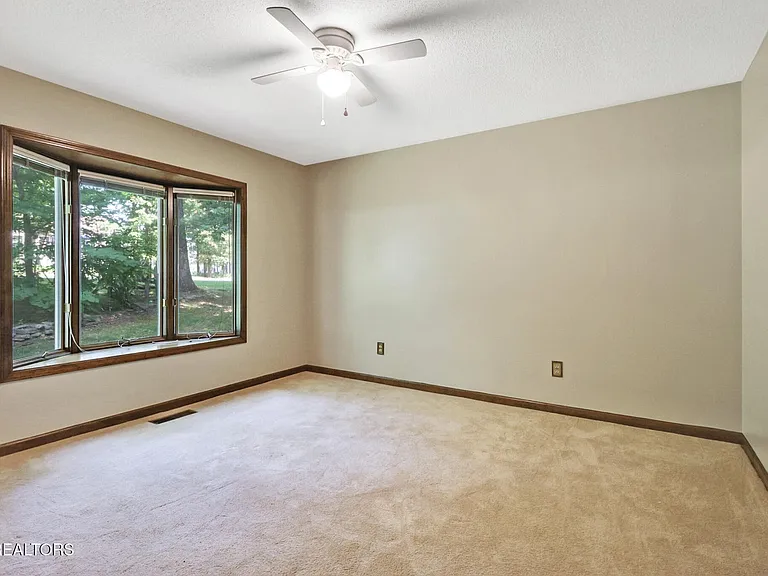101 Walden Ridge Dr — Photo 24
