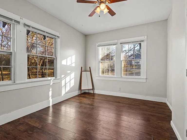 1310 W Morton St — Photo 34